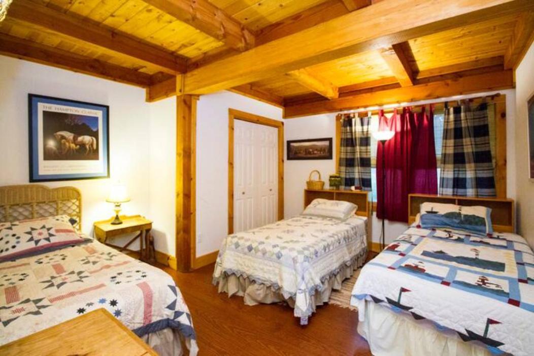 Cowgirl Palace サグハーバー エクステリア 写真